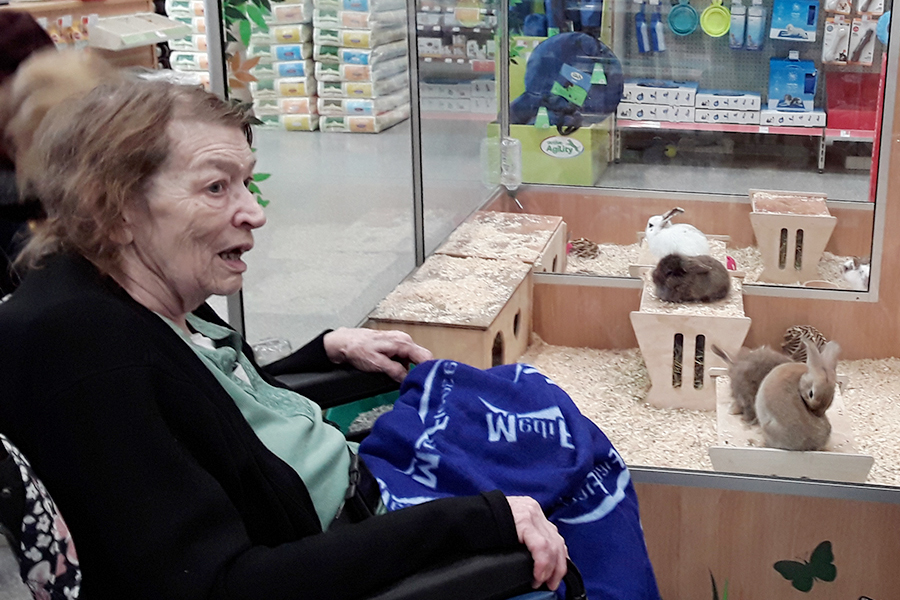 Abbotsleigh Care Home Outing to Pets at Home and Nandos