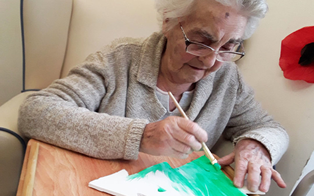Christmas crafts and Kevin at Abbotsleigh Care Home